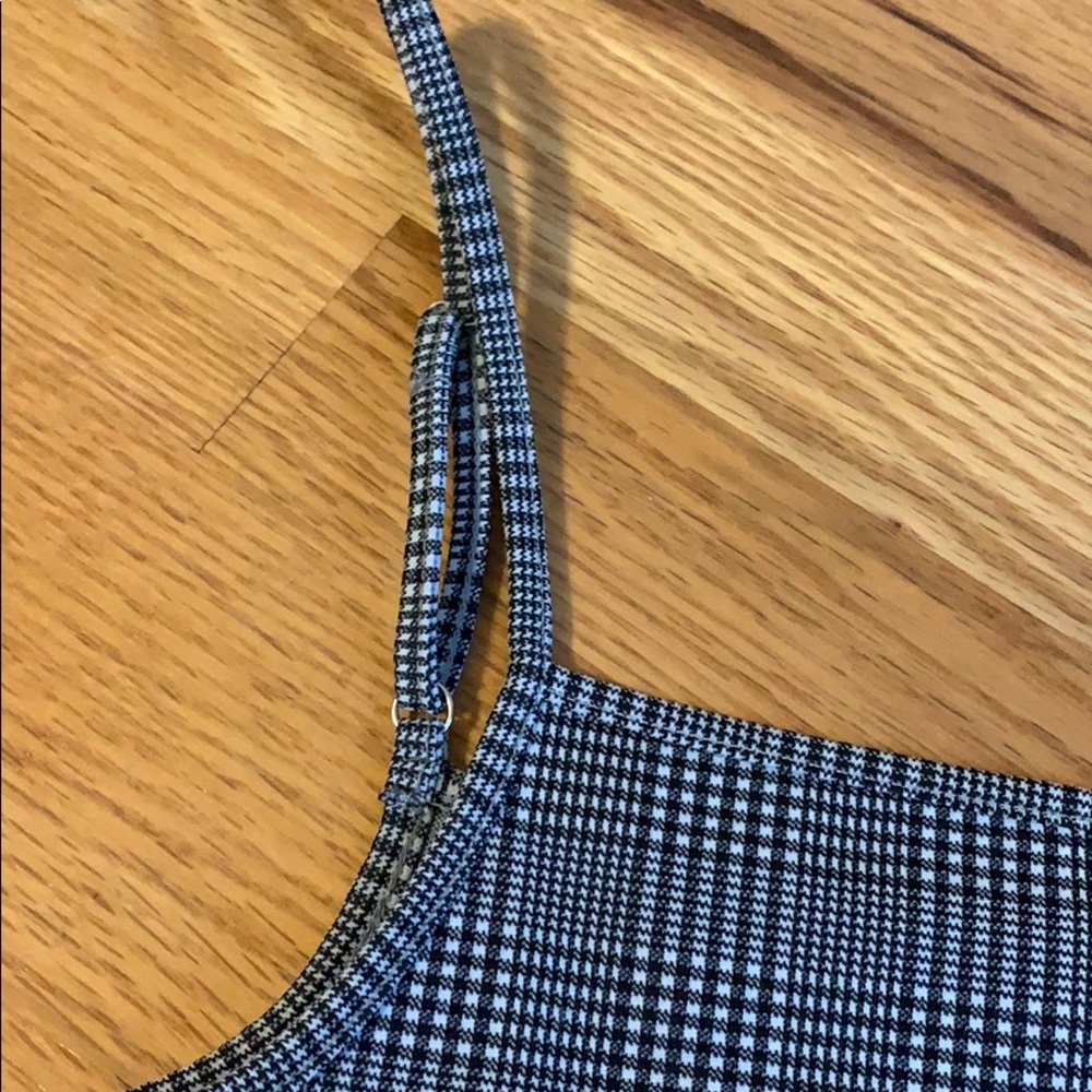 Fashion nova | gingham crop top - Picture 3 of 6
